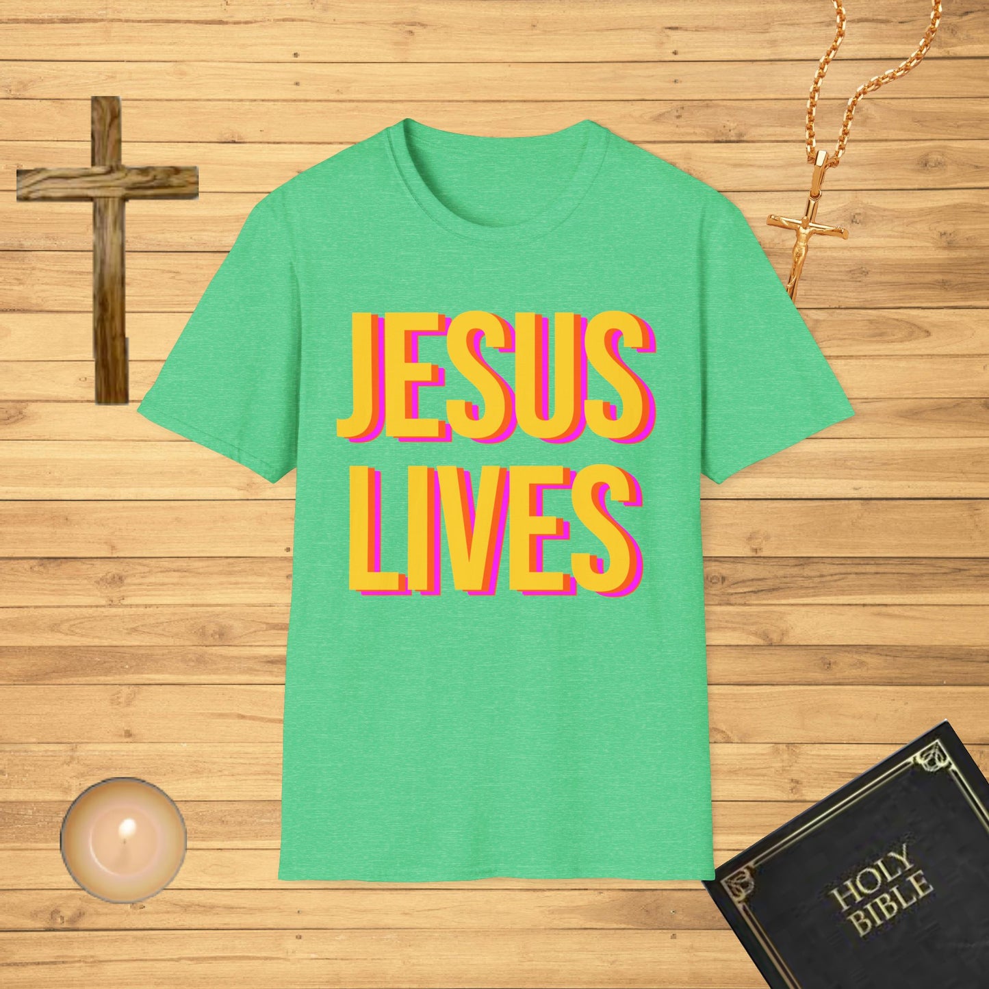 Jesus lives T-Shirt